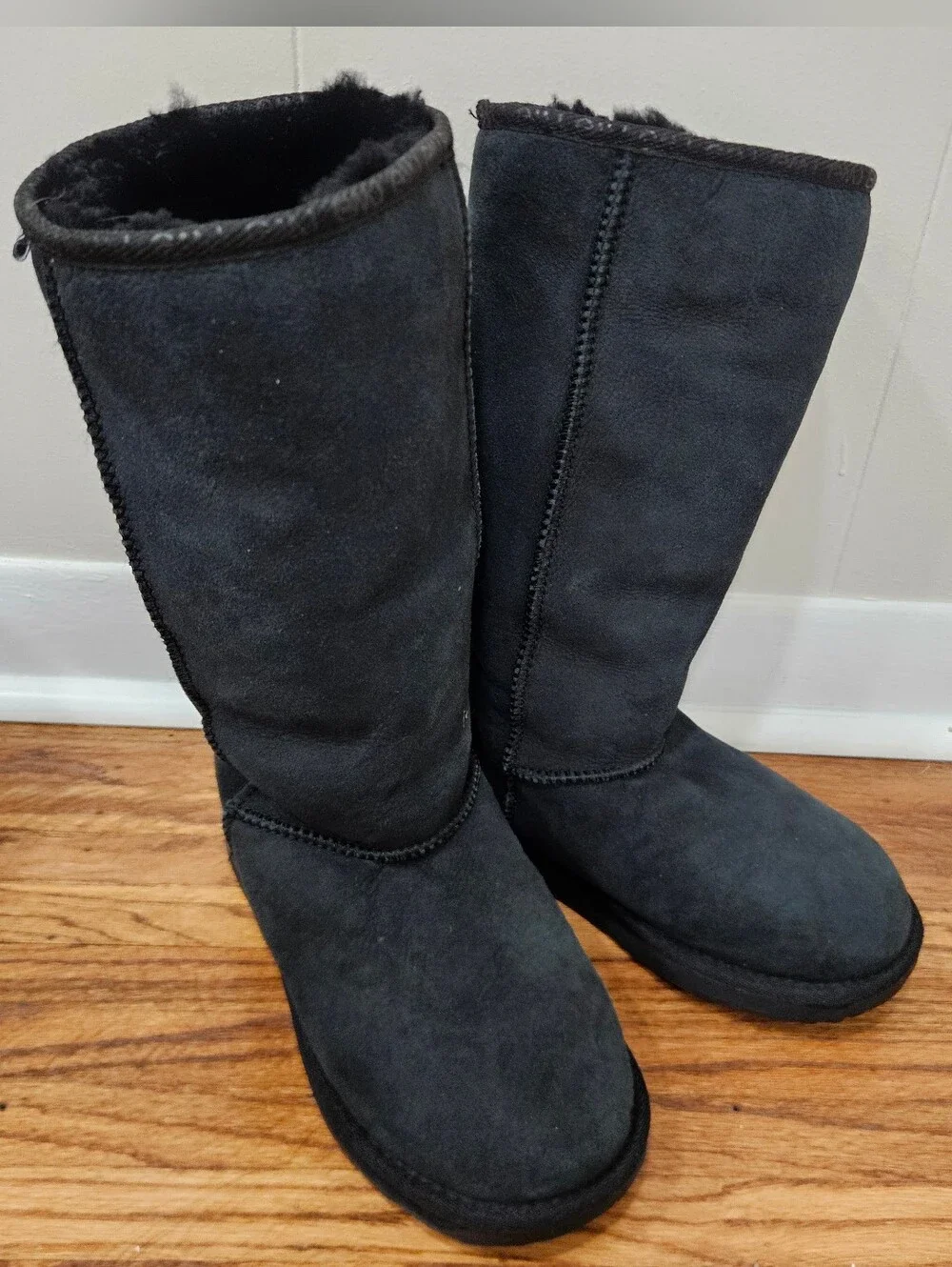Emu Australia Womens Boots 8 Sheepskin Suede Shearling Lined Tall Mid Calf Black